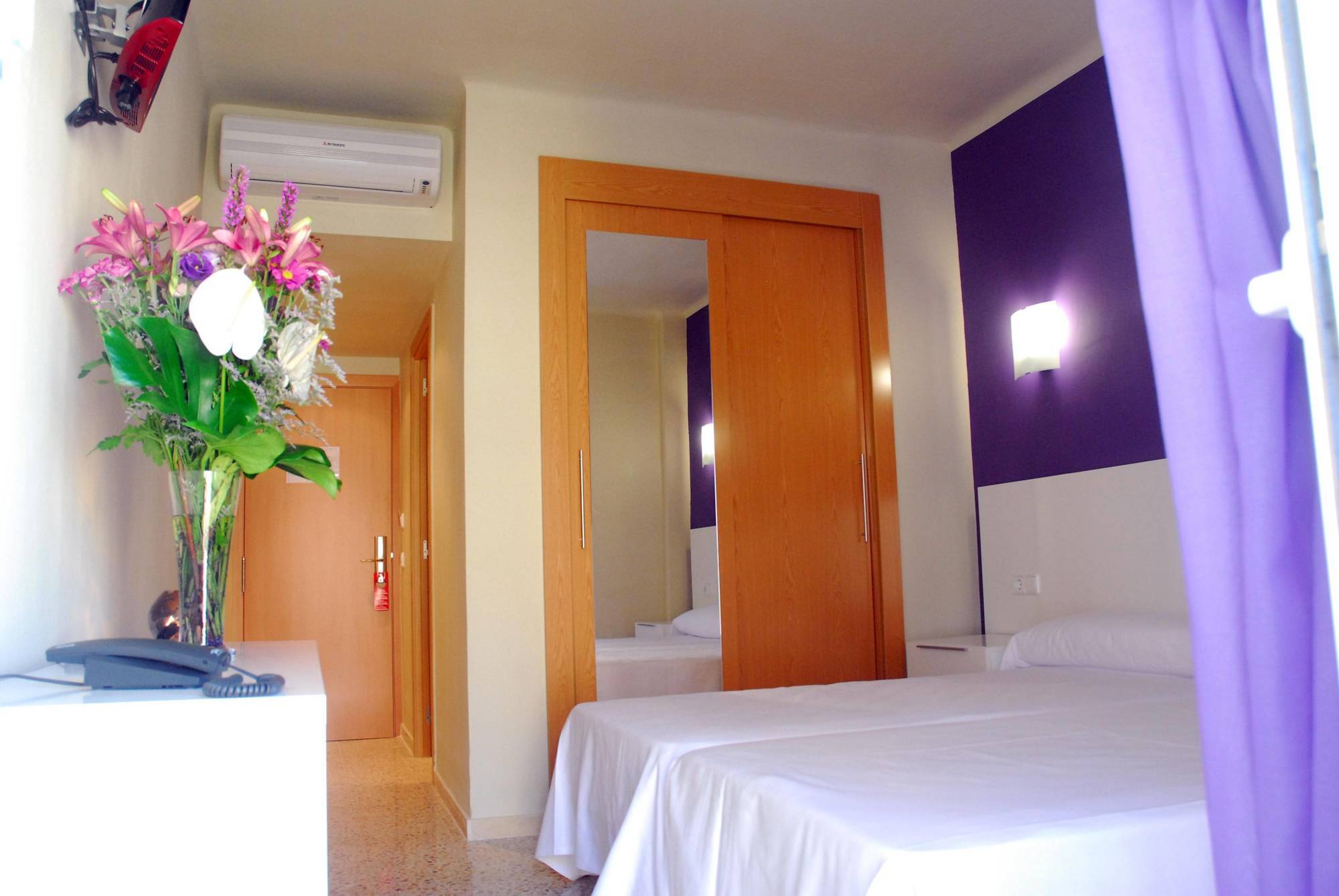 Hotel Moremar By Alegria Lloret de Mar Exterior foto